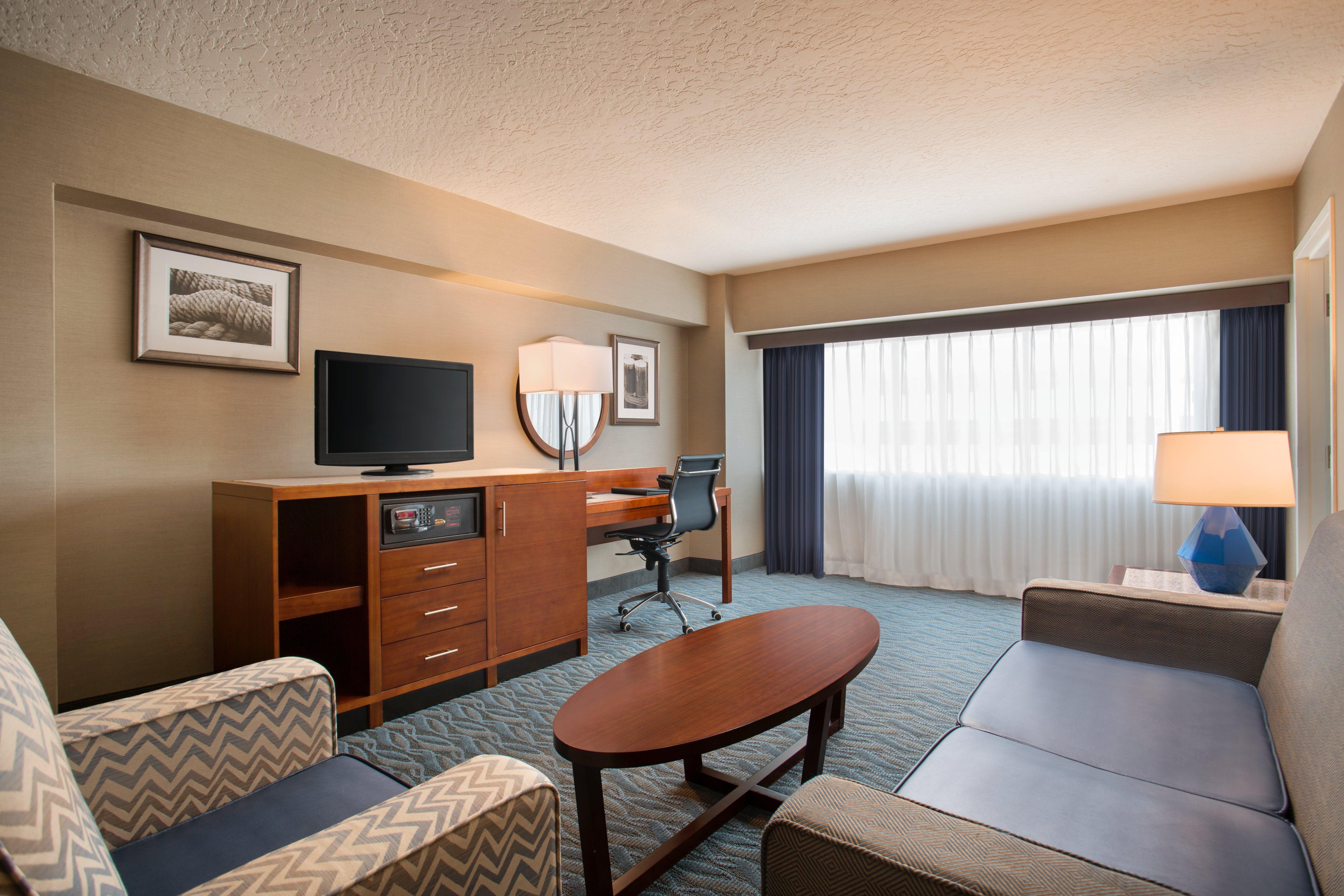 Crowne Plaza Angeles Harbor By Ihg Hotel 4*