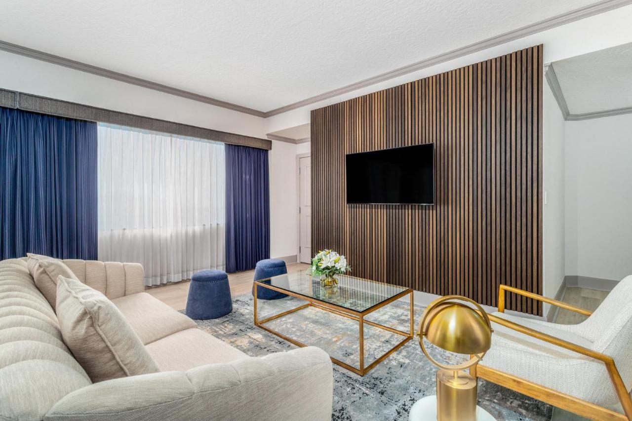 Crowne Plaza Angeles Harbor By Ihg 4*