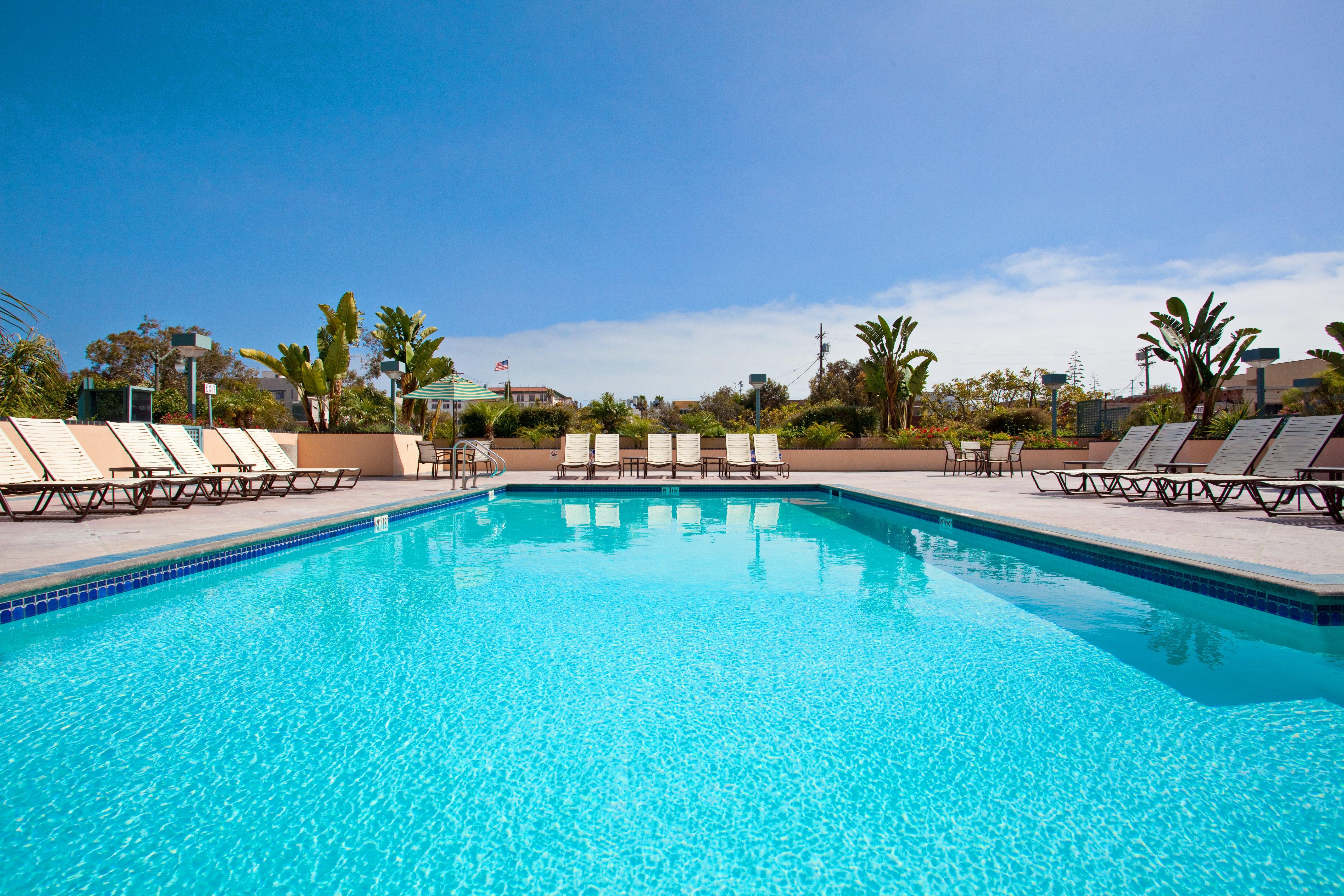 Hotel Crowne Plaza Angeles Harbor By Ihg